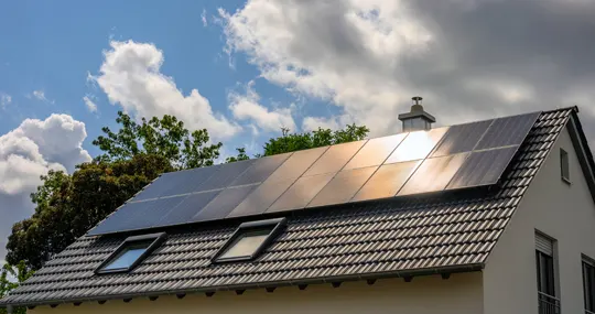 Eine Photovoltaikanlage auf einem Einfamilienhaus in Aachen